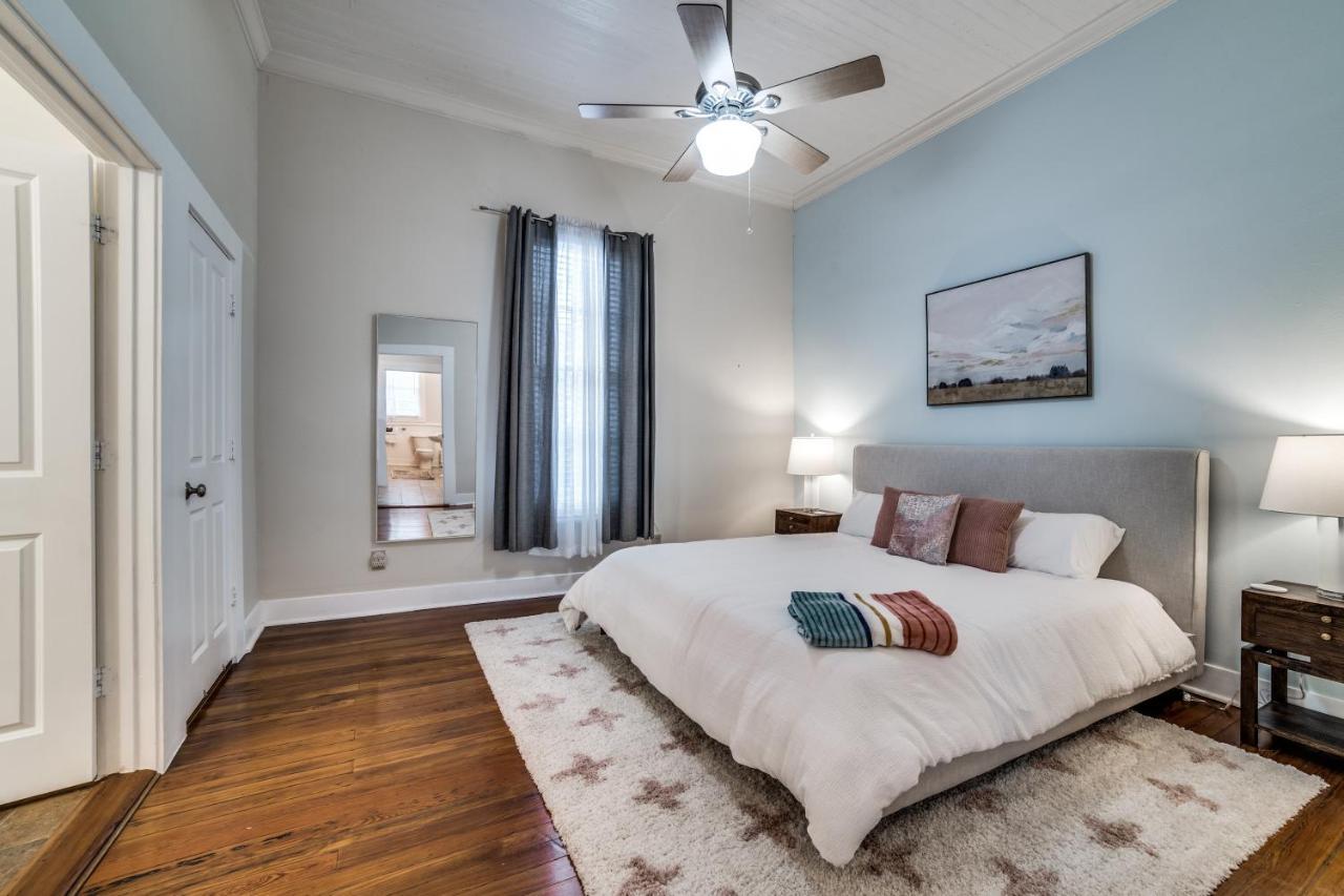 Downtown Historic 2Bdrm, Walk To Riverwalk, Alamo; Beautifully Renovated! San Antonio Kültér fotó