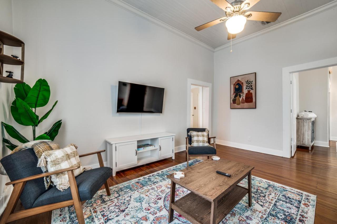 Downtown Historic 2Bdrm, Walk To Riverwalk, Alamo; Beautifully Renovated! San Antonio Kültér fotó